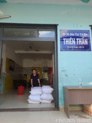Hành trình chia sẻ yêu thương tại mái ấm Thiên Thần